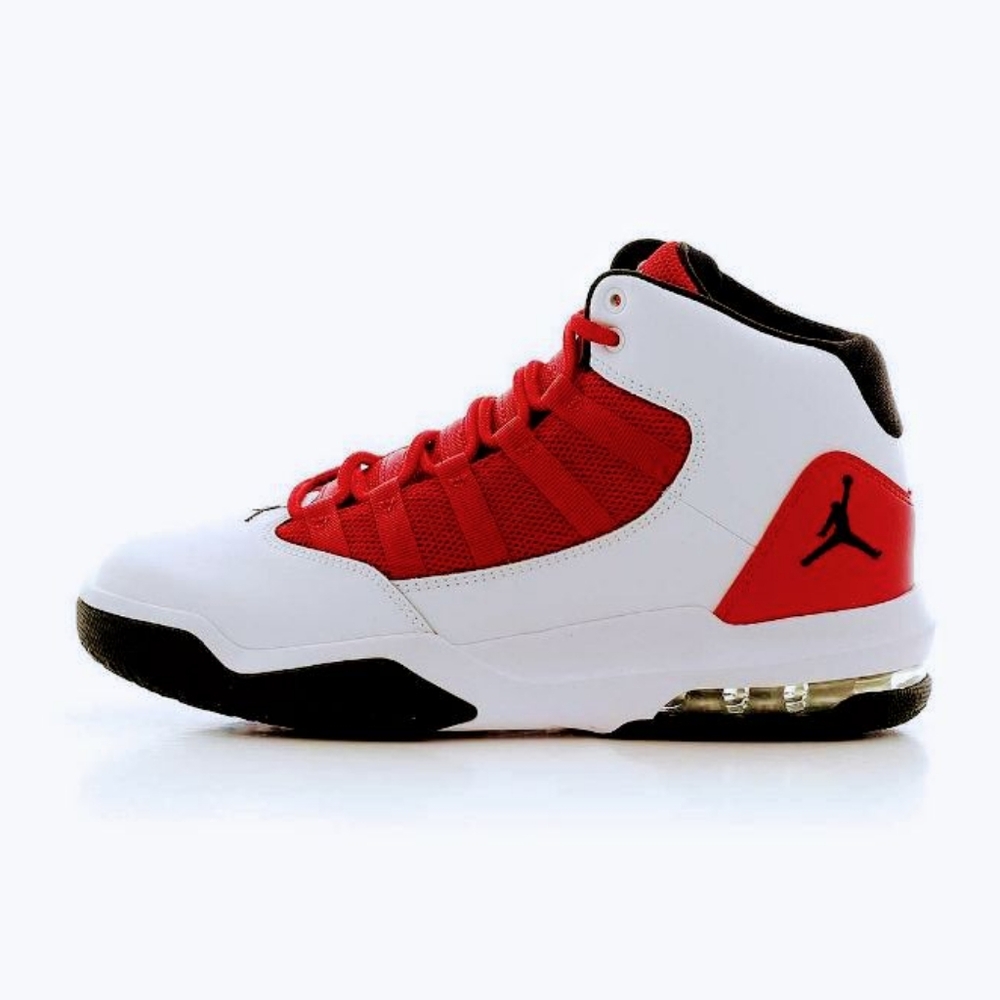 Jordan Max Aura 6.5 Y / 37.5 (NWOT) White Black Red